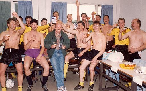 1994-05 kampioenen.jpg